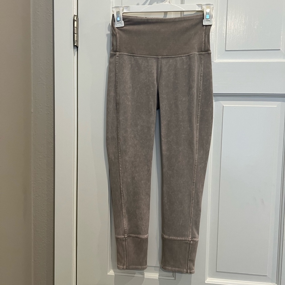 Lululemon crop leggings
